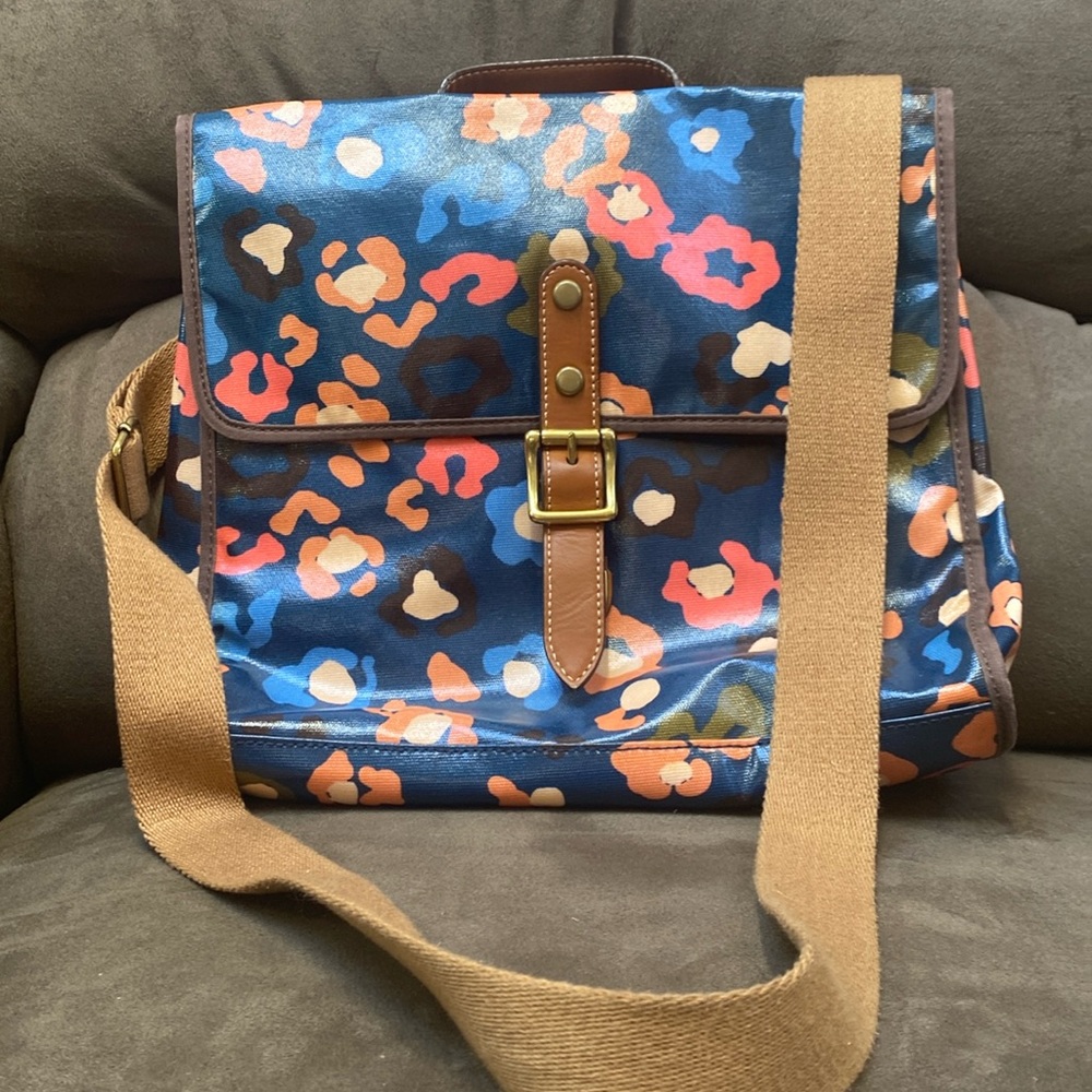 Fossil floral coated canvas pretty hobo purse